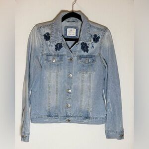 Jade & Ivory floral embroidered denim jacket • Women’s small